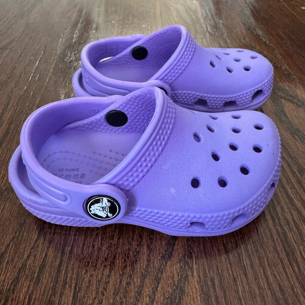 CROCS purple toddler classic clog